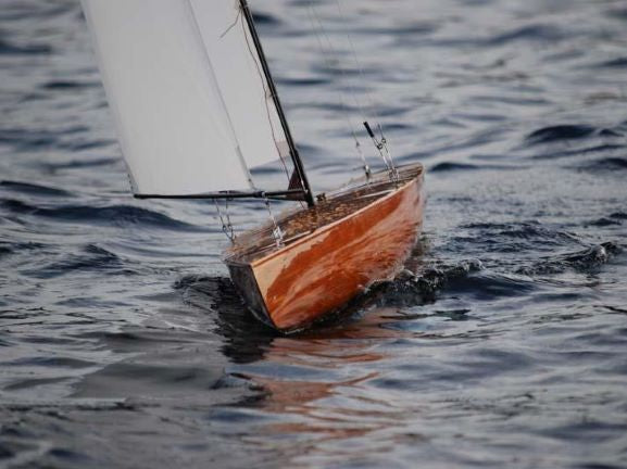 T65 Radio Controlled Racing Sloop