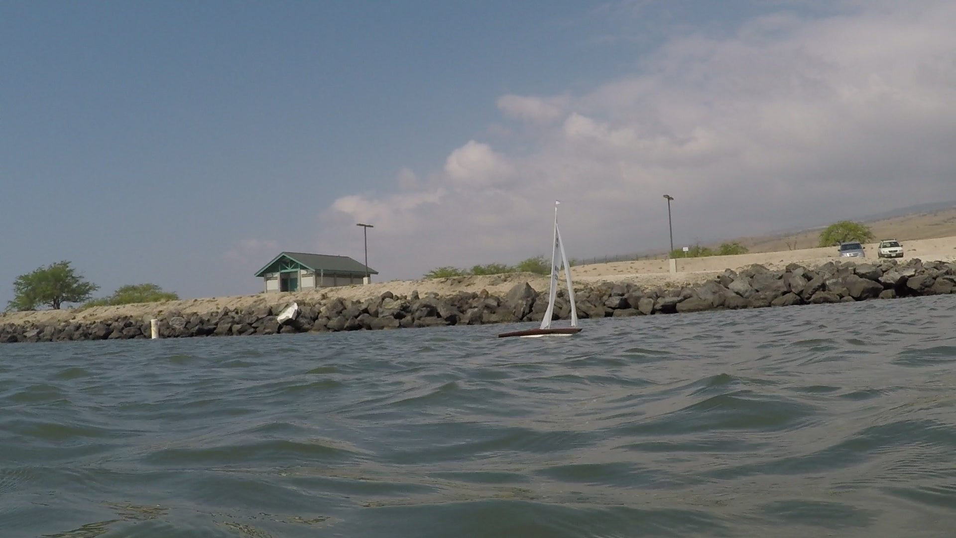 t37 rc sailboat sailing