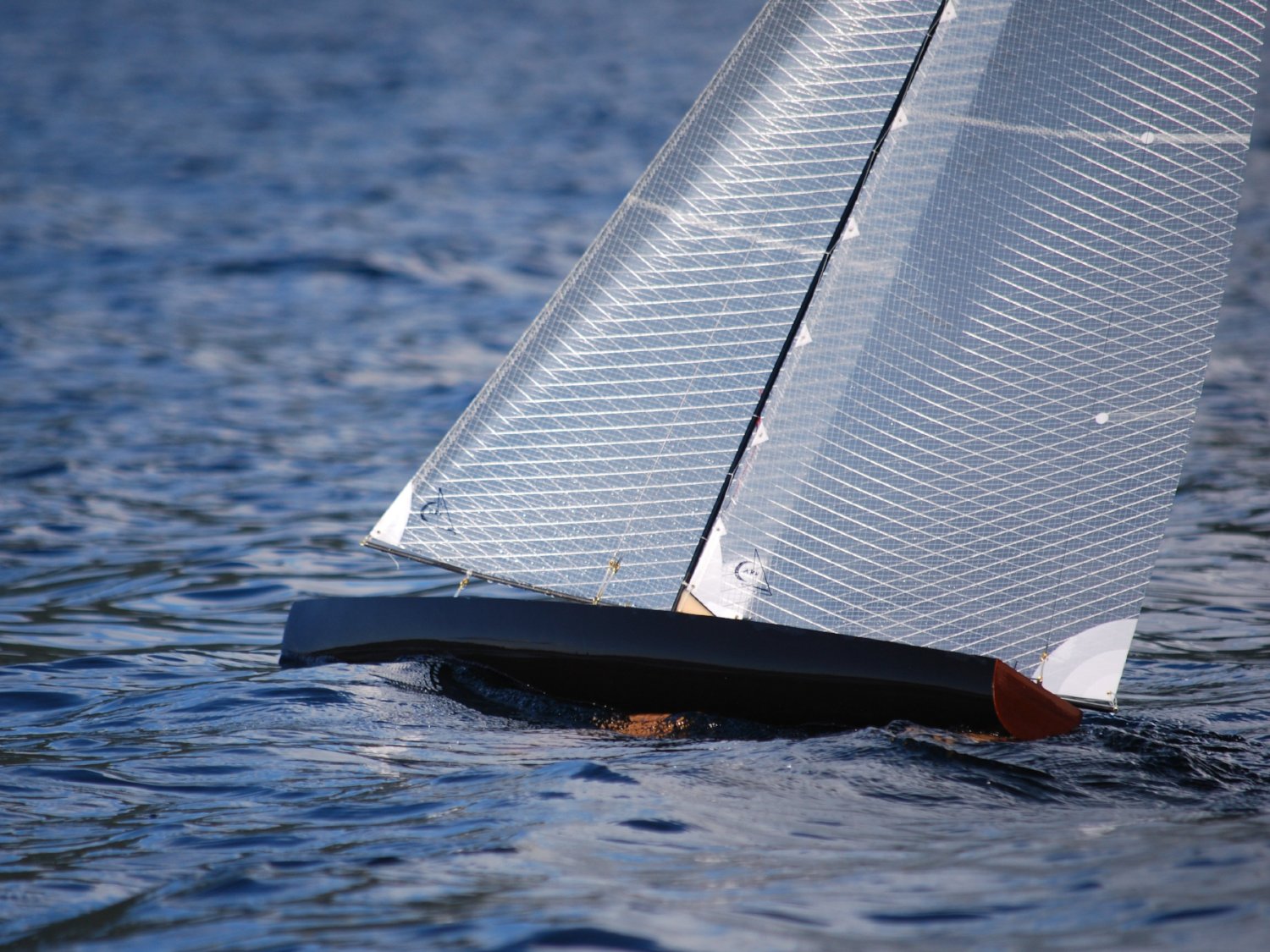 Velero Play Steam Voyager400 Rc Con Motor En Rojo - 26 | Cuotas sin interés