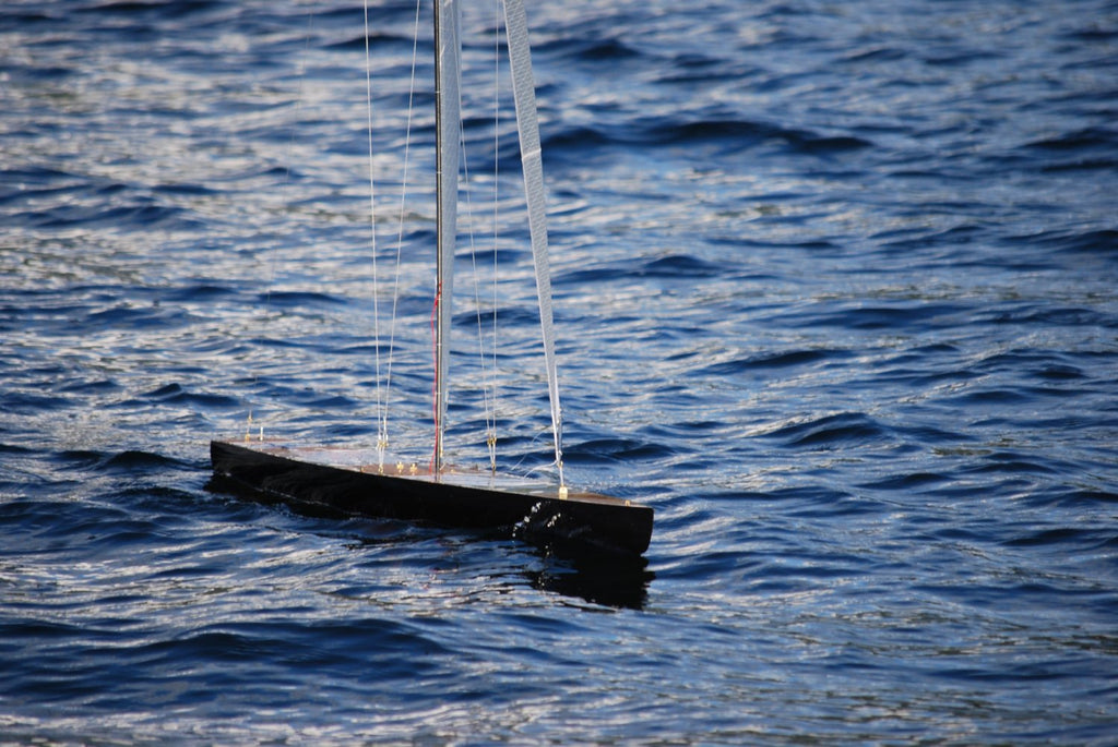 T50 CARBON FIBER Radio Controlled Racing Sloop