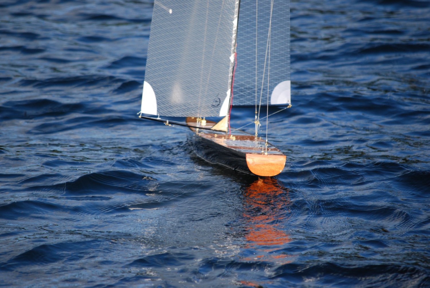 T50 CARBON FIBER Radio Controlled Racing Sloop