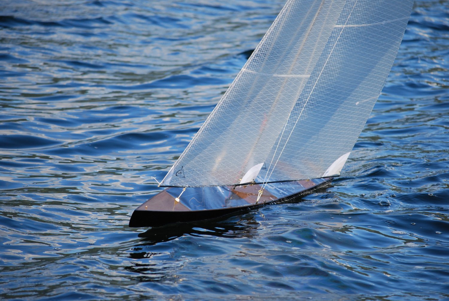 T50 CARBON FIBER Radio Controlled Racing Sloop