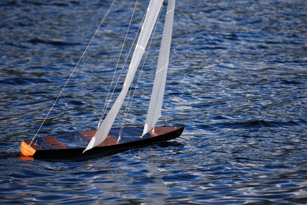 T50 CARBON FIBER Radio Controlled Racing Sloop