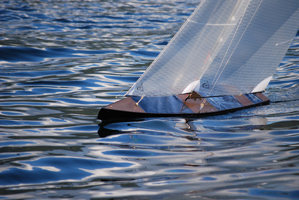 T50 CARBON FIBER Radio Controlled Racing Sloop
