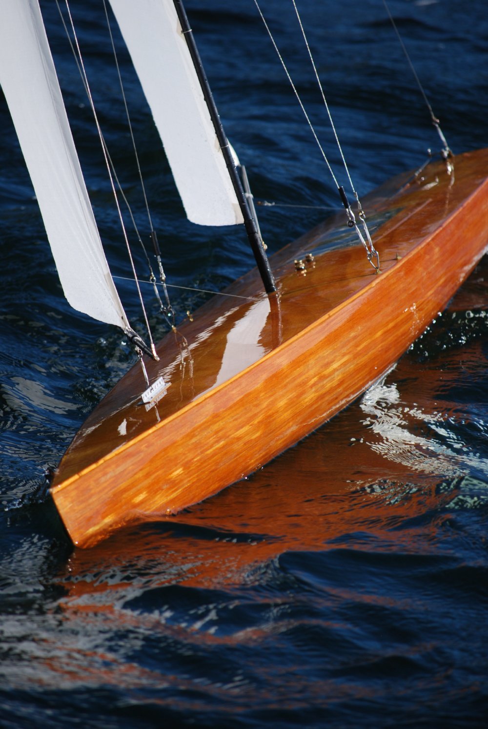 T65 Radio Controlled Racing Sloop