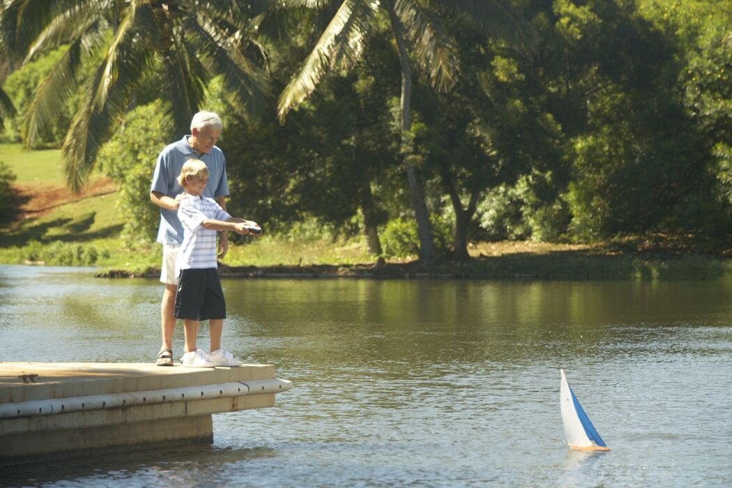 Wooden Toy Sailboat - 18 inch: T18 Racing Sloop