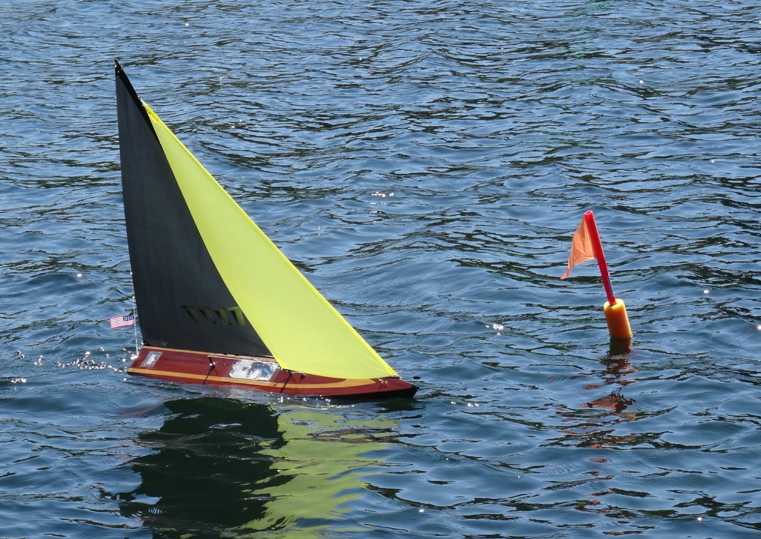 RC Sailboat Racing: Remote Control Sailboat Racing around a Racing Mark