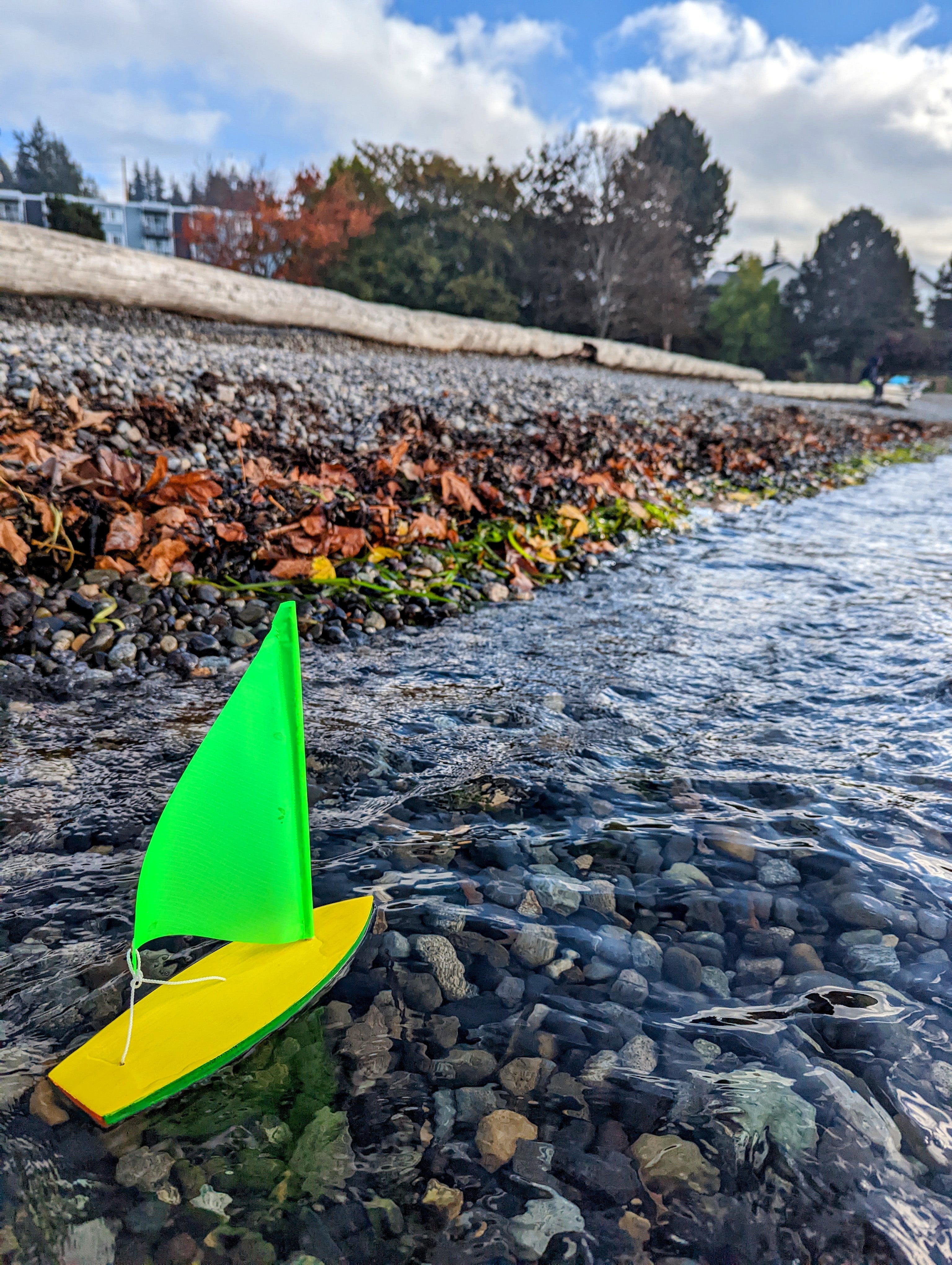 9 Paintable Toy Boat Kit - Handcrafted wooden sailboat for kids.