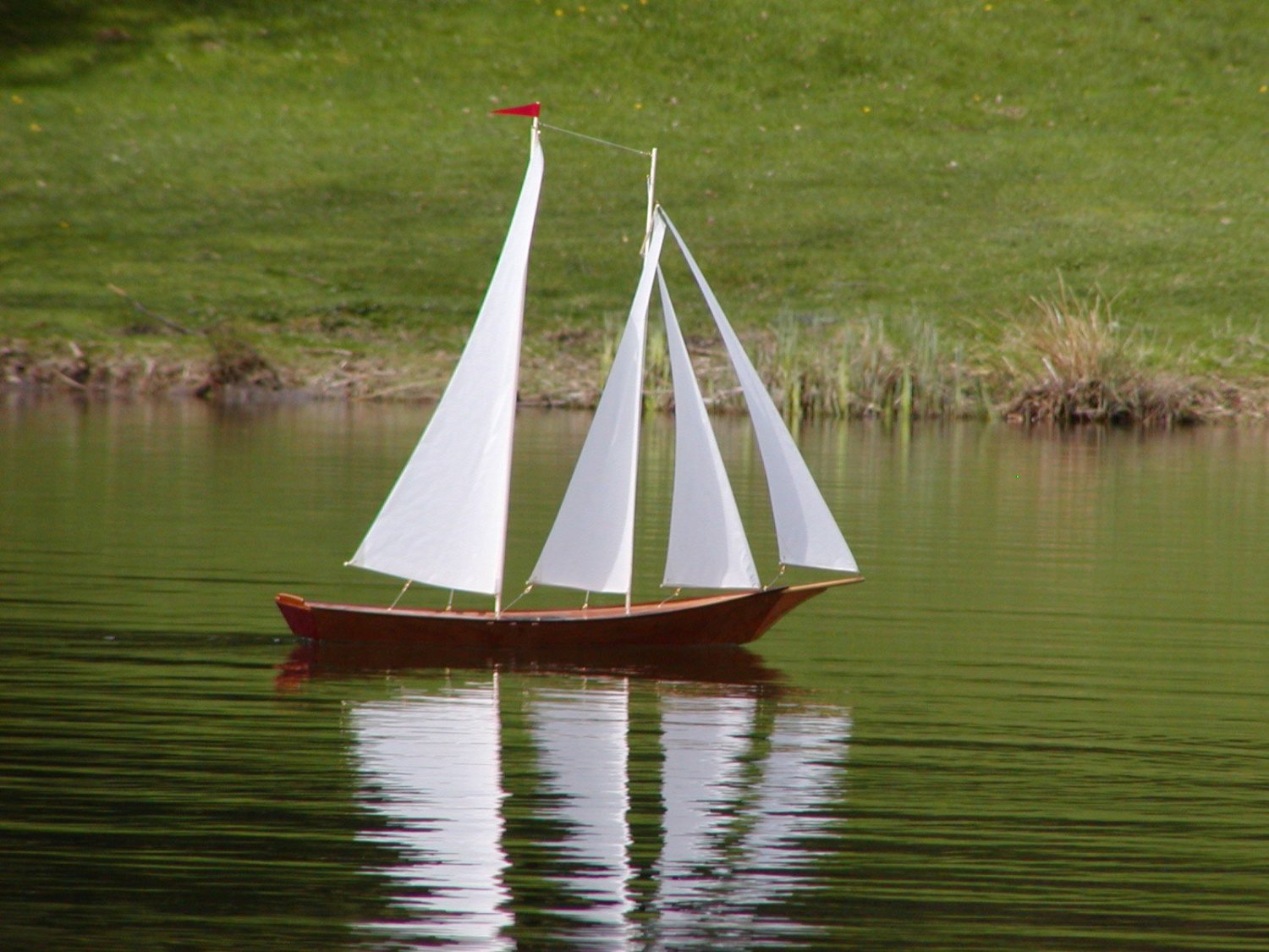 T47 Radio Controlled Schooner